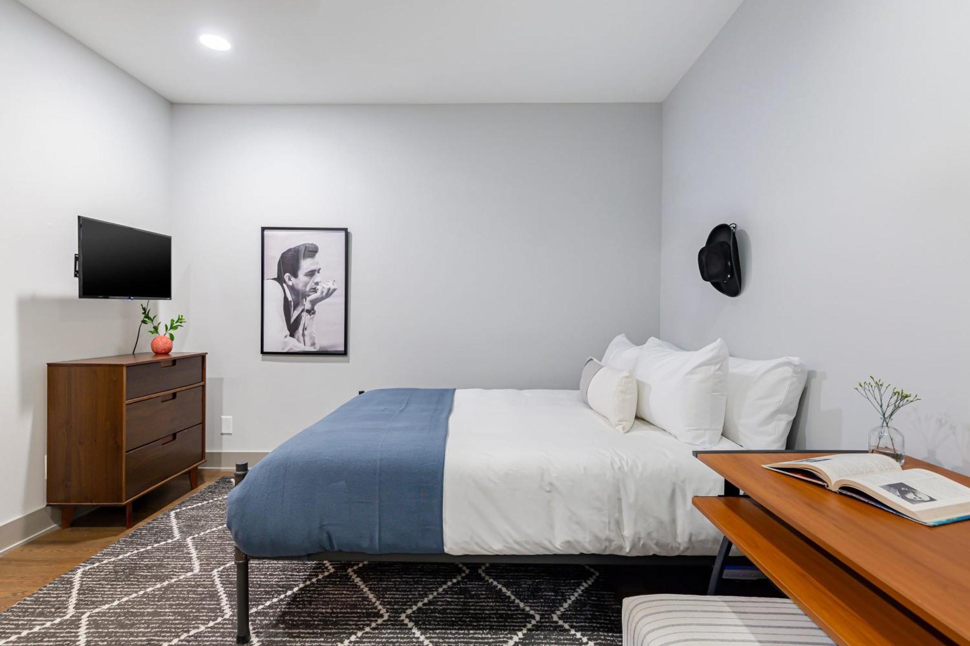 Waverly By Avantstay Nashville-Inspired Townhome W Luxury Kitchen Pool Table エクステリア 写真